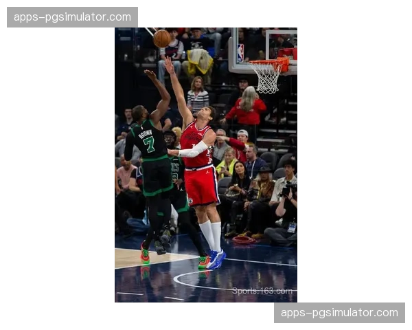 杰伦·布朗转换进攻效率提升 凯尔特人快攻得分主要发起者